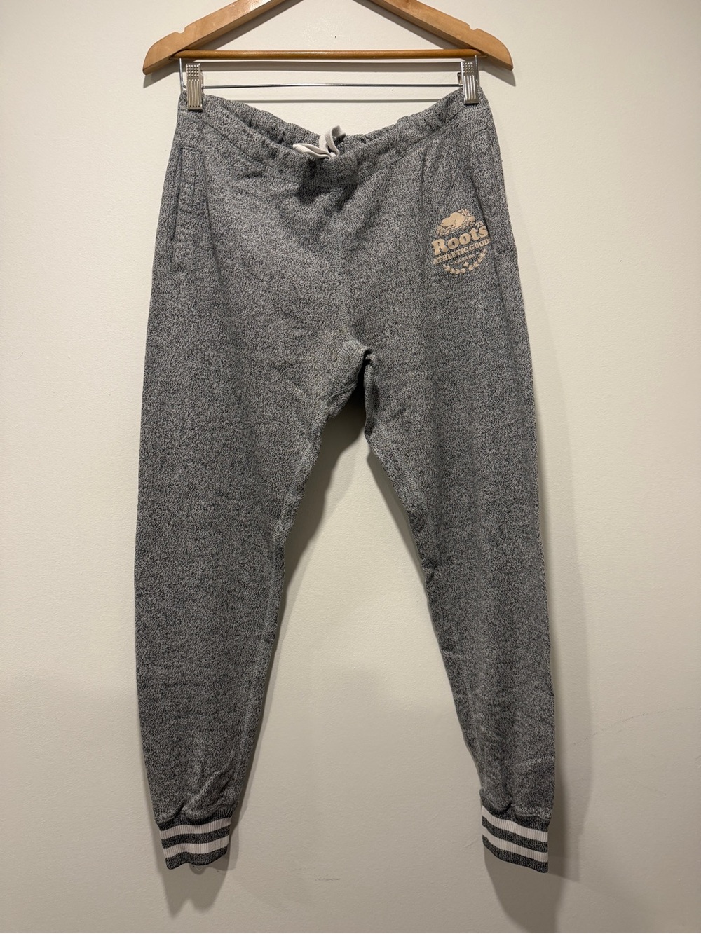 Roots women’s  Gray Logo Jogger Sweatpants